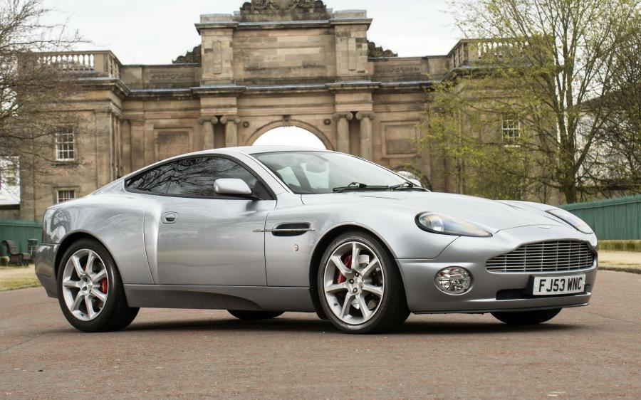 Aston Martin V12 Vanquish (UK) '2001 - 06